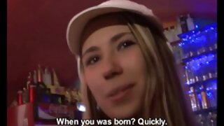 Vezanje sisa i dildoing maca za jadnu BDSM robinju