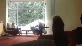Dvije sinhrone plivačice Missy Luv i Amira Adara ližu jedna drugoj pičke
