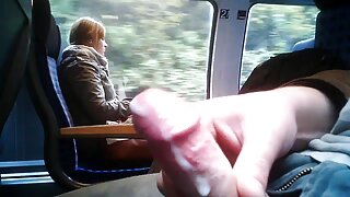 Oldtimer uživa u jebanju mlade ebanovine djevojke u bikiniju Jenna Foxx