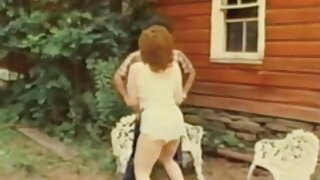 Razvratnoj Seleni je njena prijateljica lizala dupe