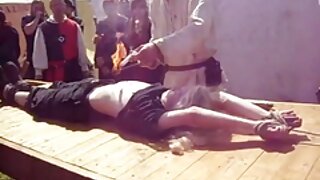 Seksualno nabijena zgodna djevojka Rachel Evans uživa jesti tešku motku prije ludog udaranja