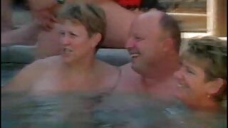 Neverovatne i seksi bebe skidaju donji veš i zabavljaju se