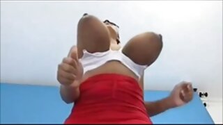 Plavokosu Amaris ližu i jebaju na prvom spoju